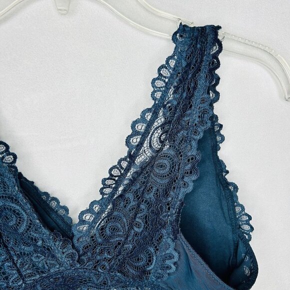 Lucky Brand Sz Small Lot of 2 Lace Bralettes Gray / Dark Teal Wireless Pullover - Picture 8 of 12